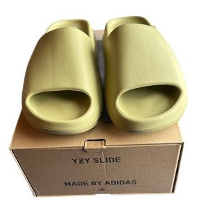 Adidas Yeezy Slide “Resin” (2022)